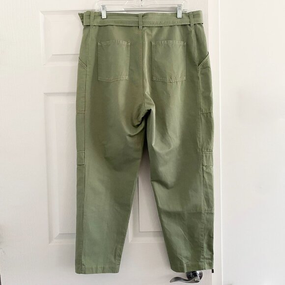 J Brand "Athena" Cargo Pant in Green, size 32. - Picture 8 of 9